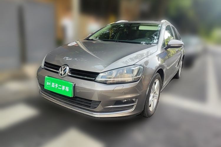 Used Volkswagen Golf 2014 1.4TSI Luxury Travel Edition Guazi used car, China used car export, Used car for sale, Used  cars, Cheapest cars for sale