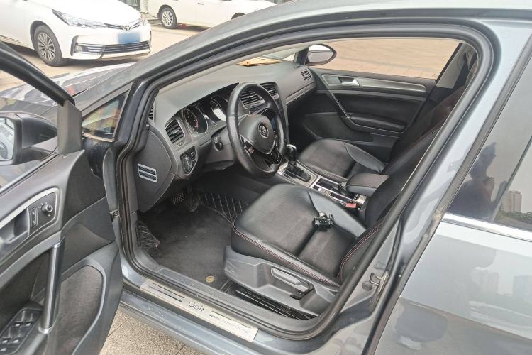 Used Volkswagen Golf 2014 1.4TSI Automatic Comfort Model Left Front Seat