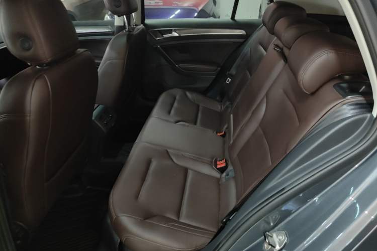 Used Volkswagen Golf 2014 1.4TSI Automatic Comfort Model Left Rear Seat