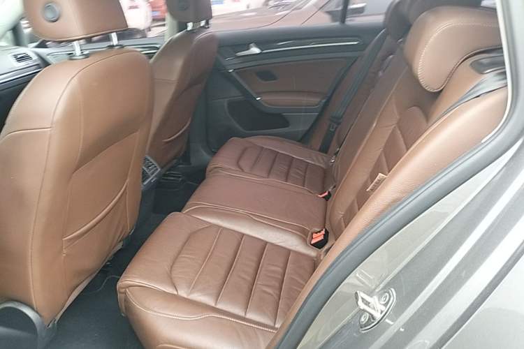 Used Volkswagen Golf 2014 1.4TSI Luxury Travel Edition Left Rear Seat
