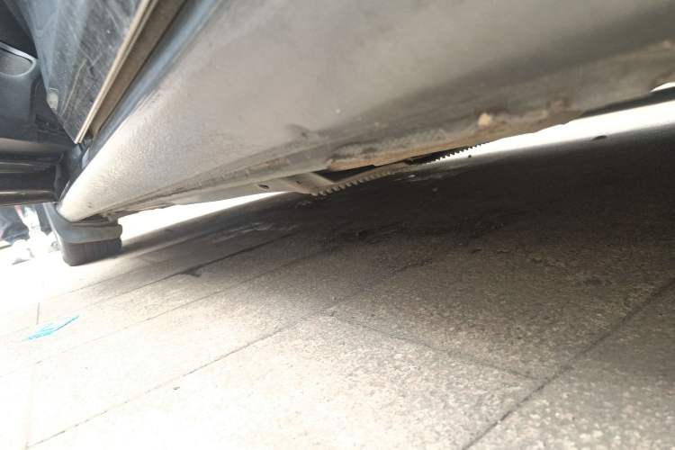 Used Volkswagen Golf 2014 1.4TSI Automatic Comfort Model Left Side Sill