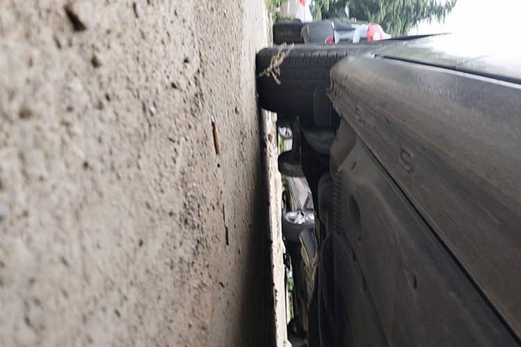 Used Volkswagen Golf 2014 1.4TSI Luxury Travel Edition Right Side Sill