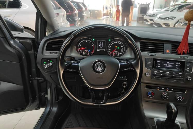 Used Volkswagen Golf 2014 1.4TSI Automatic Comfort Model Steering Wheel