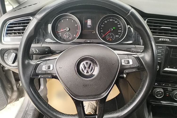 Used Volkswagen Golf 2014 1.4TSI Luxury Travel Edition Steering Wheel