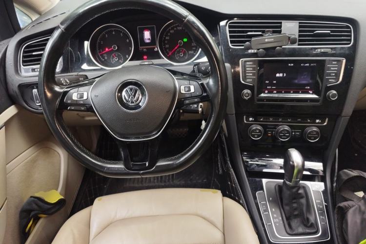 Used Volkswagen Golf 2014 1.4TSI Luxury Travel Edition Steering Wheel