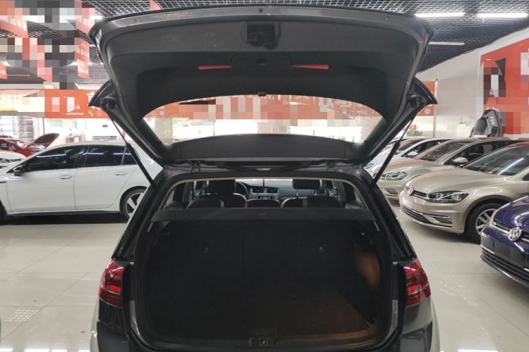Used Volkswagen Golf 2014 1.4TSI Automatic Comfort Model Trunk
