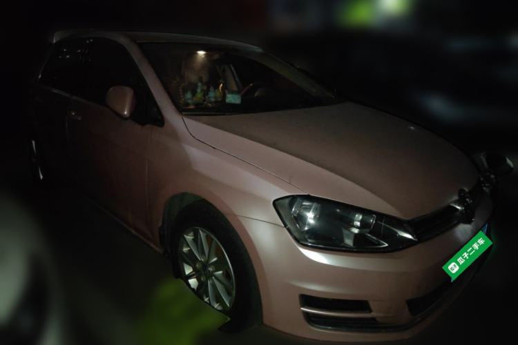 Used Volkswagen Golf 2014 1.6L Automatic Fashion Model Front Right 45 Deg