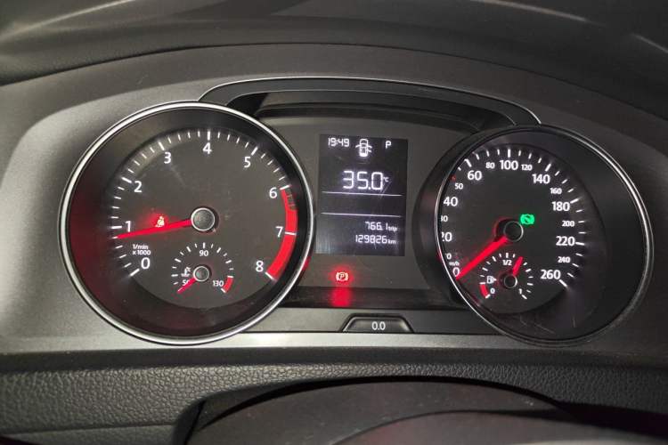 Used Volkswagen Golf 2014 1.6L Automatic Fashion Model Instrument Cluster