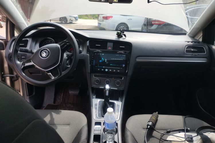 Used Volkswagen Golf 2014 1.4TSI Automatic Comfort Model Center Console