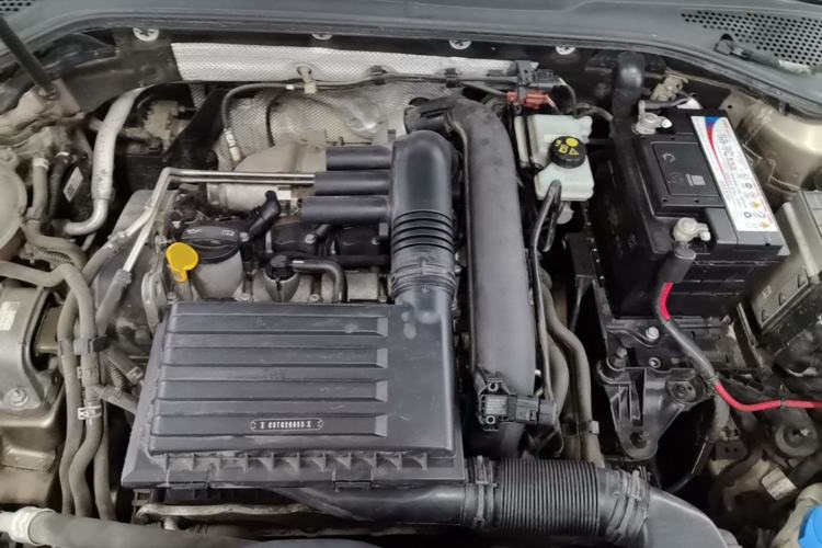 Used Volkswagen Golf 2014 1.4TSI Automatic Comfort Model Engine Bay
