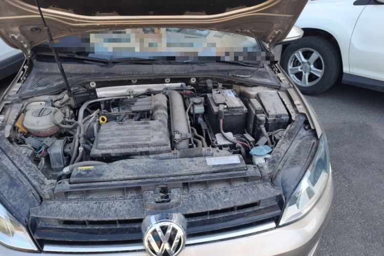 Used Volkswagen Golf 2014 1.4TSI Automatic Comfort Model Engine Bay Left