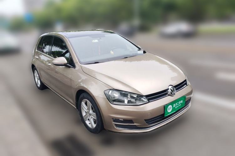 Used Volkswagen Golf 2014 1.6L Automatic Comfort Model Front Right 45 Deg