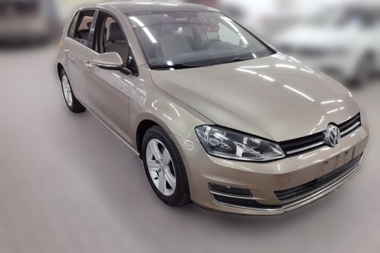 Used Volkswagen Golf 2014 1.4TSI Automatic Comfort Model Front Right 45 Deg