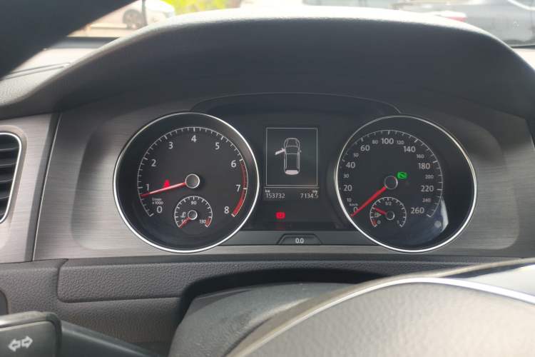 Used Volkswagen Golf 2014 1.4TSI Automatic Comfort Model Instrument Cluster