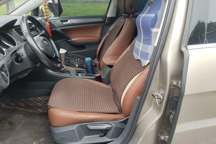 Used Volkswagen Golf 2014 1.6L Automatic Comfort Model Left Front Seat