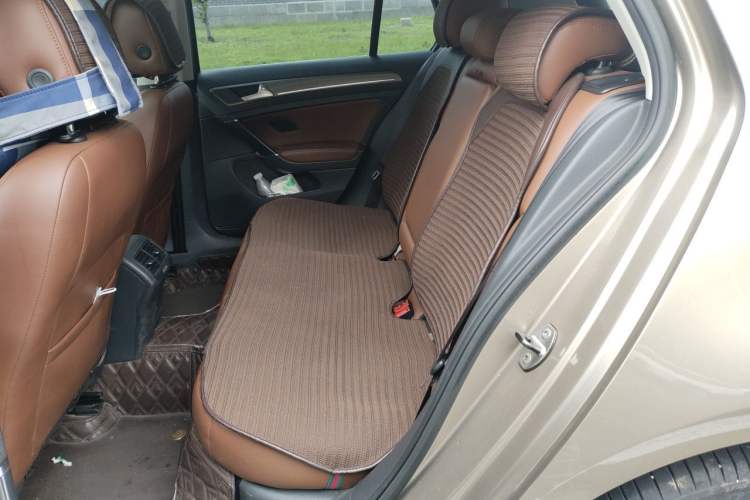 Used Volkswagen Golf 2014 1.6L Automatic Comfort Model Left Rear Seat