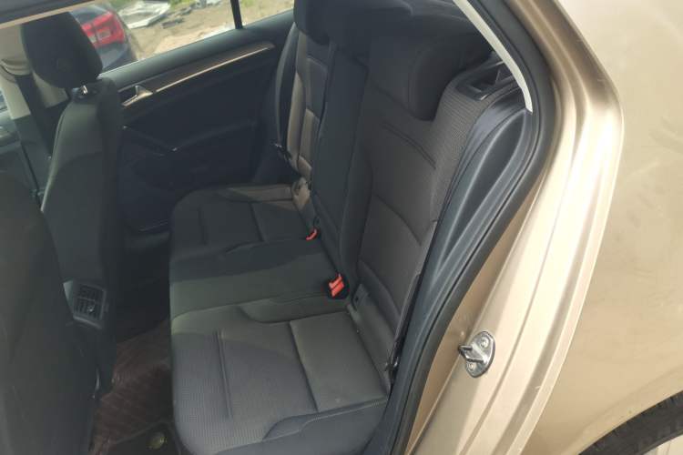 Used Volkswagen Golf 2014 1.4TSI Automatic Comfort Model Left Rear Seat