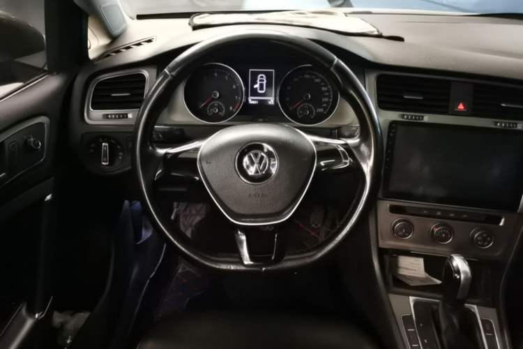 Used Volkswagen Golf 2014 1.4TSI Automatic Comfort Model Steering Wheel