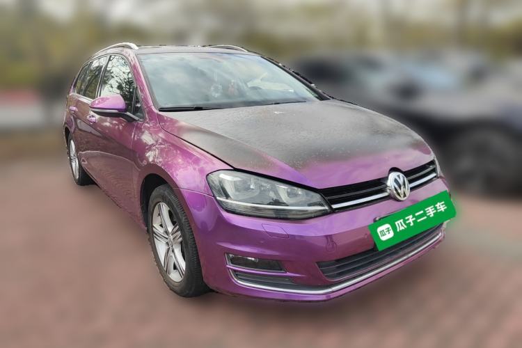 Used Volkswagen Golf 2014 1.4TSI Luxury Travel Edition Front Right 45 Deg