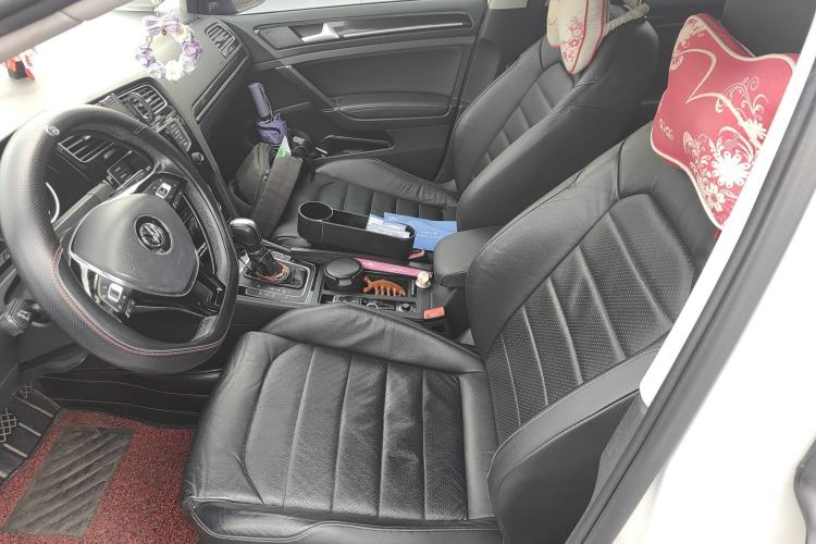 Used Volkswagen Golf 2014 1.4TSI Luxury Travel Edition Left Front Seat