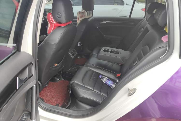 Used Volkswagen Golf 2014 1.4TSI Luxury Travel Edition Left Rear Seat