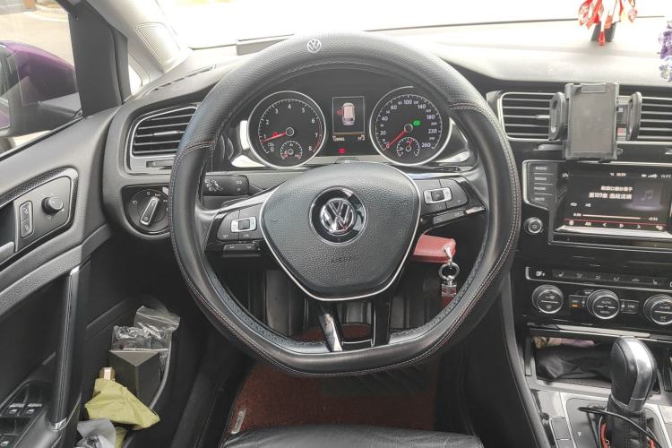 Used Volkswagen Golf 2014 1.4TSI Luxury Travel Edition Steering Wheel