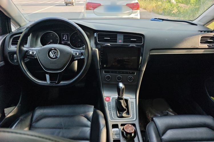 Used Volkswagen Golf 2014 1.4TSI Automatic Luxury Model Center Console