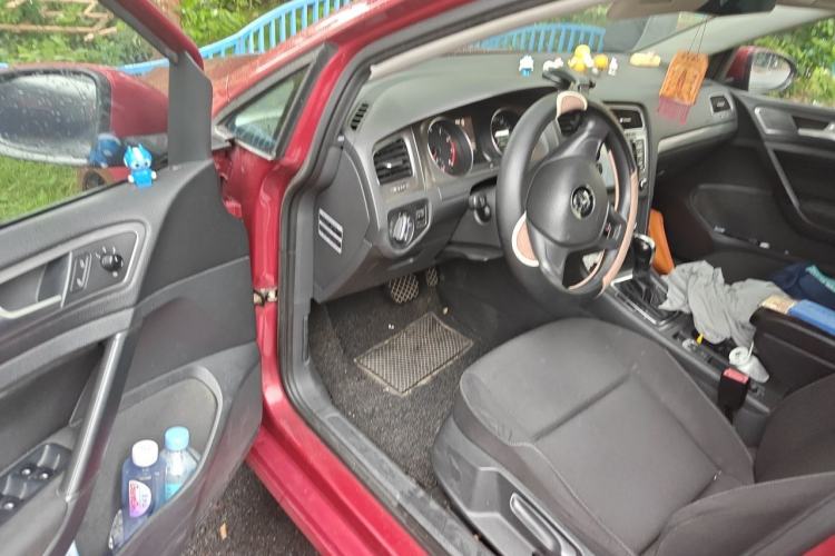 Used Volkswagen Golf 2014 1.6L Automatic Fashion Model Driver Seat
