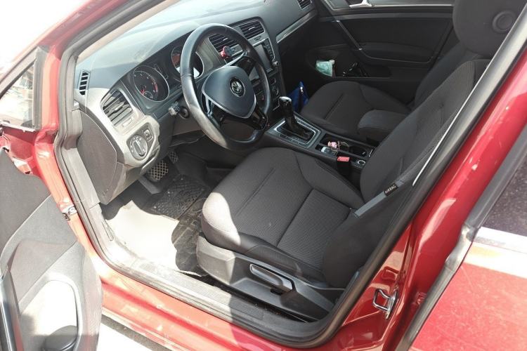 Used Volkswagen Golf 2014 1.6L Automatic Comfort Model Driver Seat