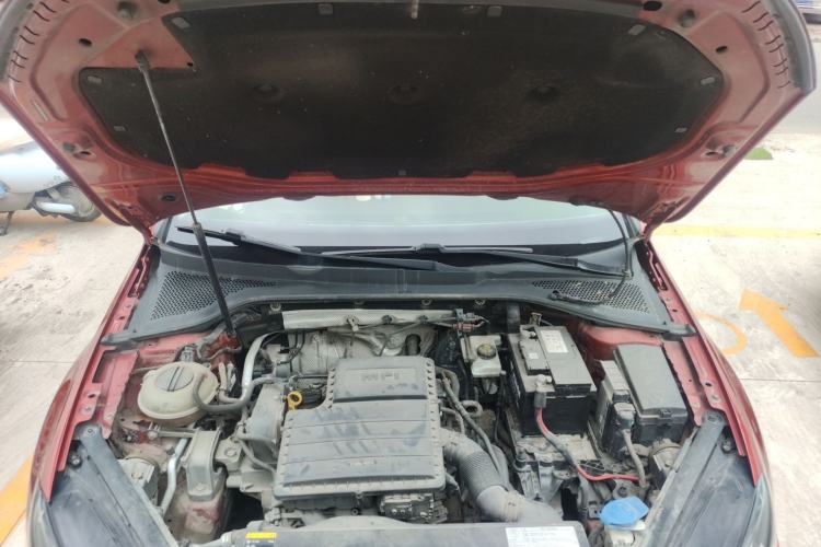Used Volkswagen Golf 2014 1.6L Automatic Comfort Model Engine Bay