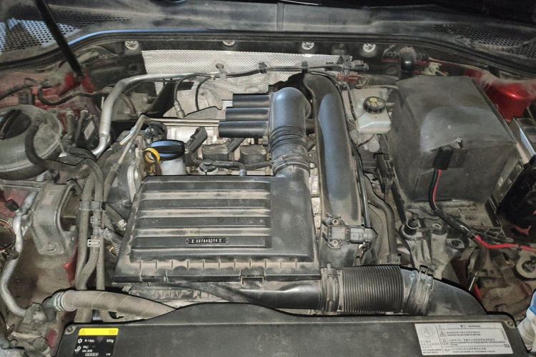 Used Volkswagen Golf 2014 1.4TSI Automatic Luxury Model Engine Bay