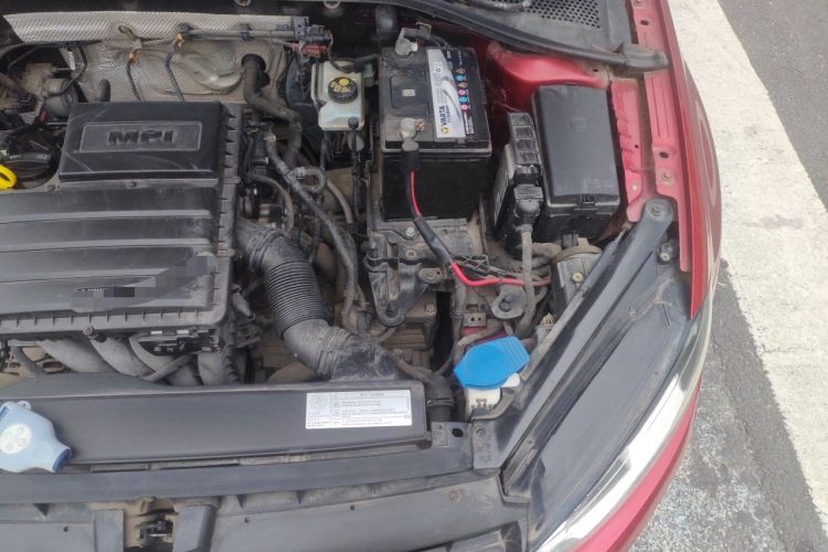Used Volkswagen Golf 2014 1.6L Automatic Fashion Model Engine Bay Left