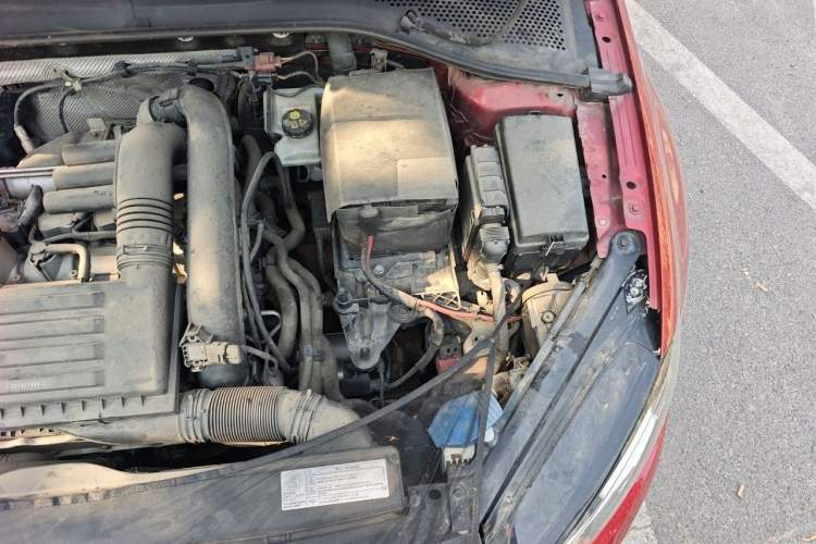 Used Volkswagen Golf 2014 1.4TSI Automatic Luxury Model Engine Bay Left