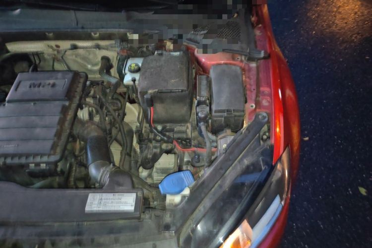 Used Volkswagen Golf 2014 1.6L Automatic Comfort Model Engine Bay Left