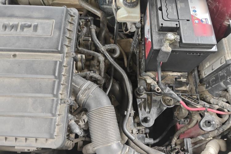 Used Volkswagen Golf 2014 1.6L Automatic Fashion Model Engine Bay Left