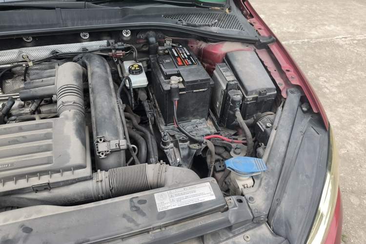 Used Volkswagen Golf 2014 1.4TSI Automatic Comfort Model Engine Bay Left