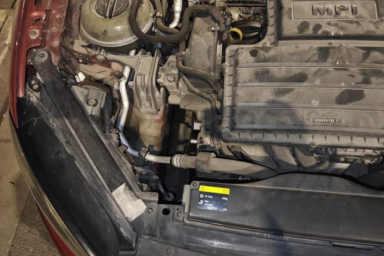 Used Volkswagen Golf 2014 1.6L Automatic Comfort Model Engine Bay Right