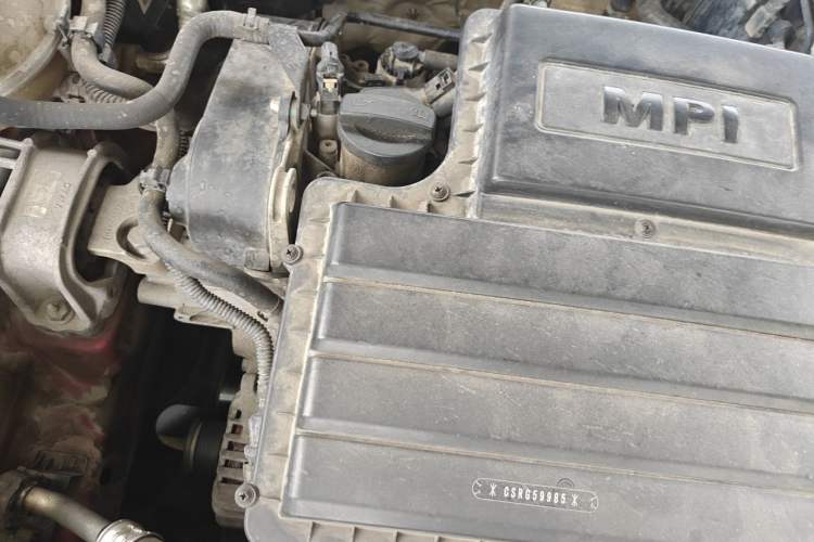Used Volkswagen Golf 2014 1.6L Automatic Fashion Model Engine Bay Right