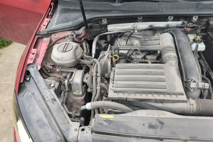 Used Volkswagen Golf 2014 1.4TSI Automatic Comfort Model Engine Bay Right