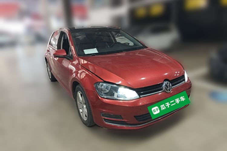 Used Volkswagen Golf 2014 1.4TSI Automatic Comfort Model Front Right 45 Deg