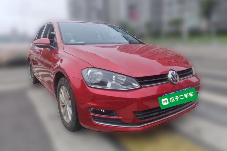 Used Volkswagen Golf 2014 1.6L Automatic Fashion Model Front Right 45 Deg