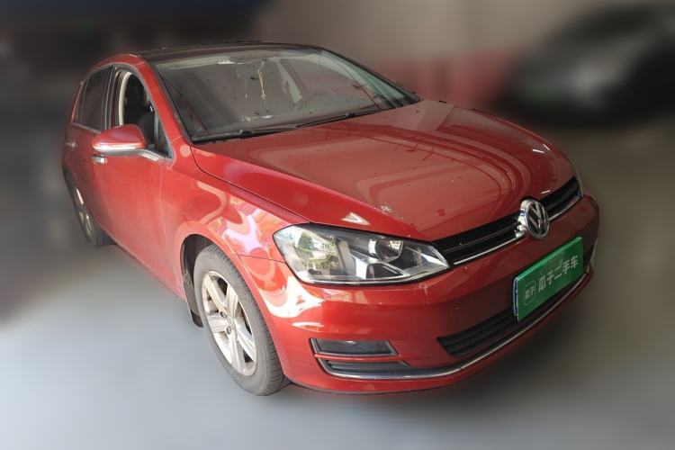 Used Volkswagen Golf 2014 1.6L Automatic Comfort Model Front Right 45 Deg