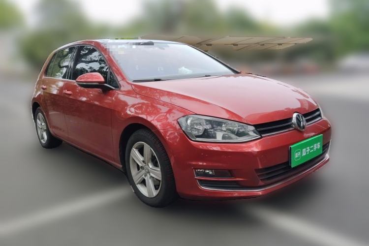 Used Volkswagen Golf 2014 1.4TSI Automatic Luxury Model Front Right 45 Deg