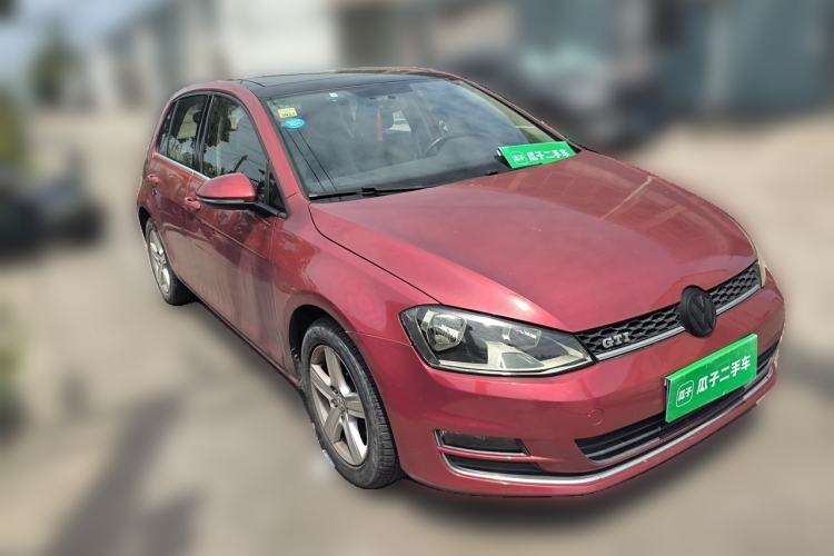 Used Volkswagen Golf 2014 1.4TSI Automatic Comfort Model Front Right 45 Deg