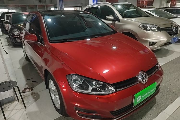 Used Volkswagen Golf 2014 1.6L Automatic Comfort Model Front Right 45 Deg