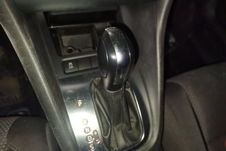 Used Volkswagen Golf 2014 1.6L Automatic Comfort Model Gear Lever