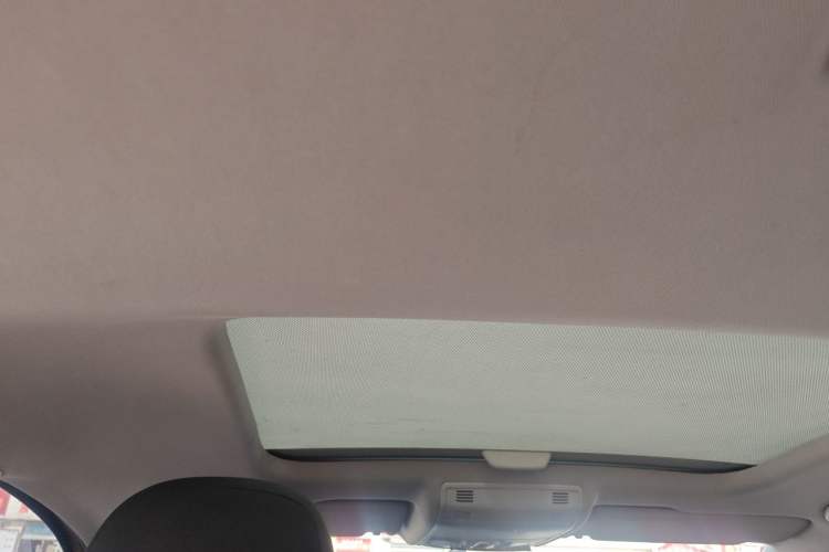 Used Volkswagen Golf 2014 1.6L Automatic Comfort Model Headliner