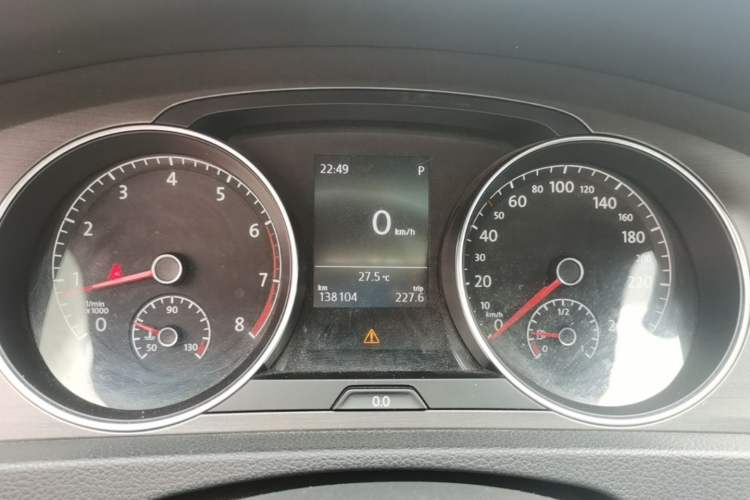 Used Volkswagen Golf 2014 1.6L Automatic Comfort Model Instrument Cluster