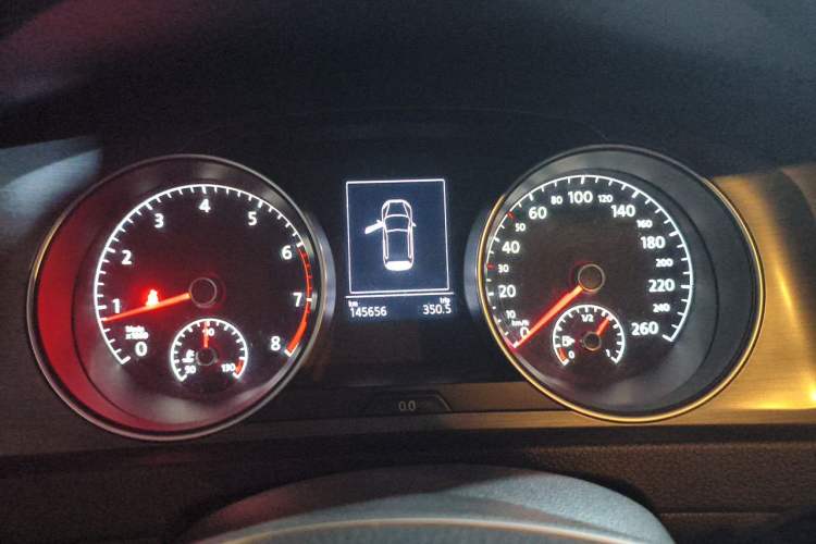Used Volkswagen Golf 2014 1.4TSI Automatic Luxury Model Instrument Cluster
