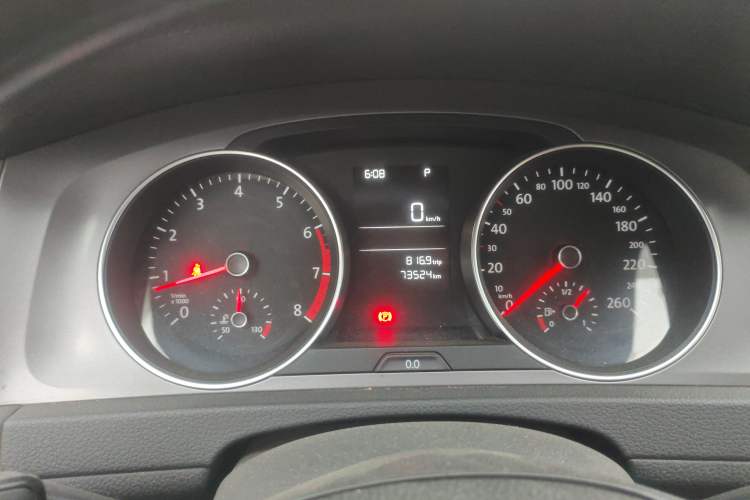 Used Volkswagen Golf 2014 1.6L Automatic Fashion Model Instrument Cluster